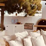 Romeo And Julio Summer House