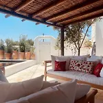 Romeo And Julio Summer House *