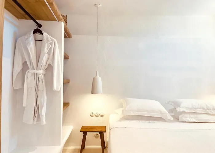 Romeo And Julio Summer House