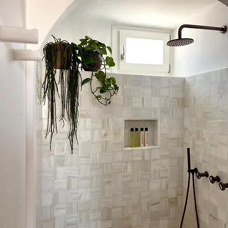 Romeo And Julio Summer House *